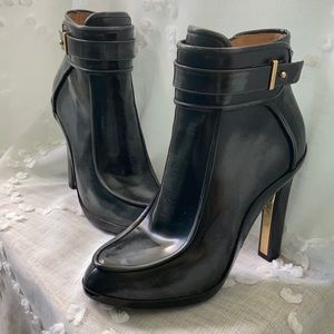 Ferragamo Black and Gray booties